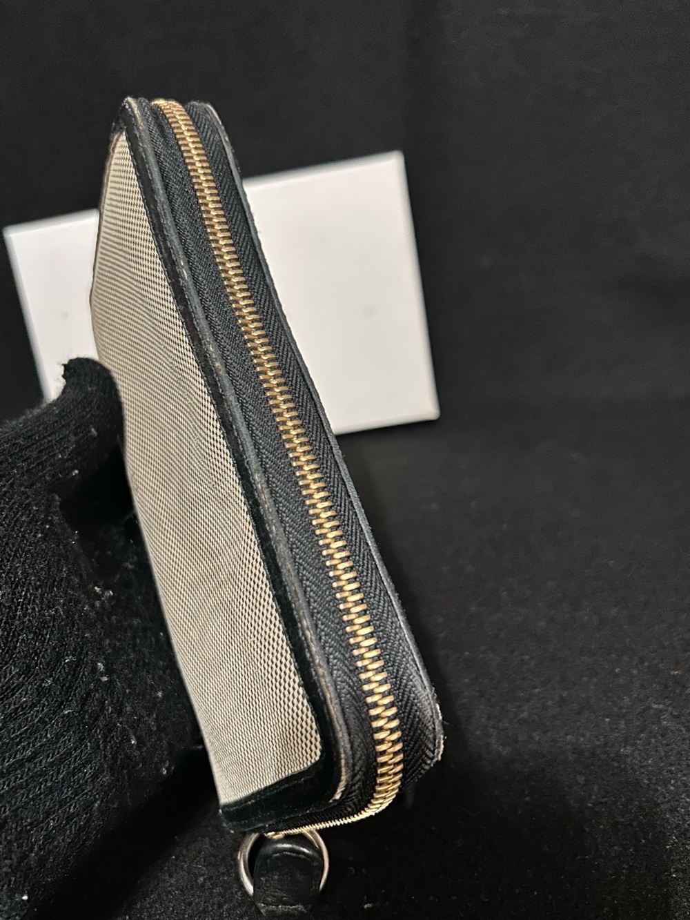 Chloé Beige Canvas and Black Leather Zip Wallet - Picture 3 of 9